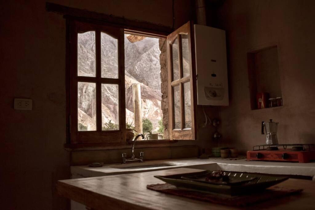 Ruphay: Cabana Equipada Con Vista A Los Cerros En El Campo Apartment